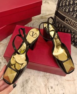 Valentino Womens One Stud Pump In Patent Leather 90MM-3