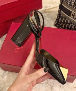 Valentino Womens One Stud Pump In Patent Leather 90MM-5