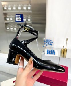 Valentino Womens Valentino Garavani Tan-Go Patent Leather Pump 60MM-5