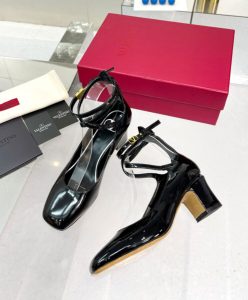 Valentino Womens Valentino Garavani Tan-Go Patent Leather Pump 60MM-8