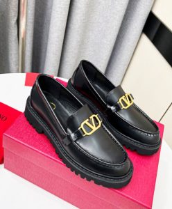 Valentino Womens Vlogo Signature Calfskin Loafer Black-4