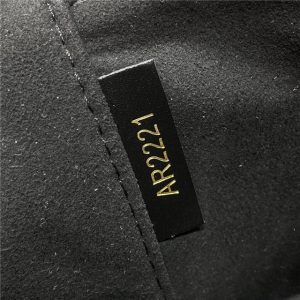 Vanity Chain Pouch M47125-10.jpg