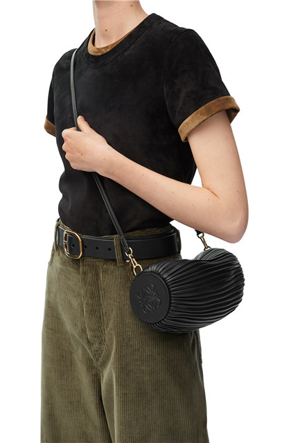 Loewe Bracelet Pouch 9751 Black-1.jpg