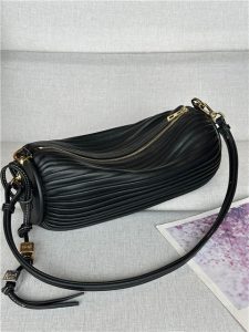 Loewe Bracelet Pouch 9751 Black-3.jpg