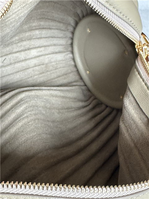 Loewe Bracelet Pouch 9751 Clay Green-10.jpg