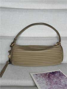 Loewe Bracelet Pouch 9751 Clay Green-2.jpg