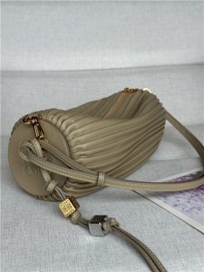 Loewe Bracelet Pouch 9751 Clay Green-4.jpg