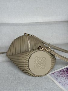 Loewe Bracelet Pouch 9751 Clay Green-6.jpg