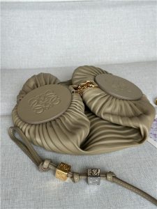 Loewe Bracelet Pouch 9751 Clay Green-7.jpg