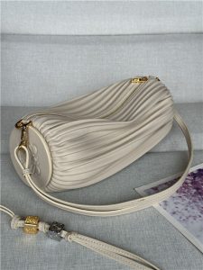 Loewe Bracelet Pouch 9751 Ivory-3.jpg