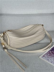 Loewe Bracelet Pouch 9751 Ivory-5.jpg