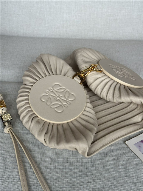 Loewe Bracelet Pouch 9751 Ivory-6.jpg