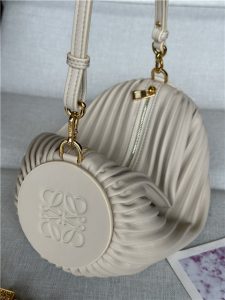 Loewe Bracelet Pouch 9751 Ivory-8.jpg