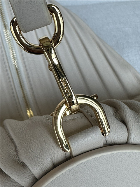 Loewe Bracelet Pouch 9751 Ivory-9.jpg