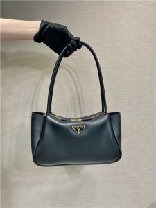 Medium Leather Handbag 1BA444 Black-2.jpg