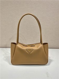 Medium Leather Handbag 1BA444 Caramel-1.jpg