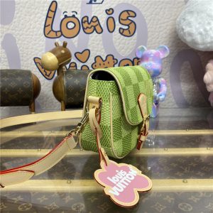 Montsouris Messenger N40665-2.jpg