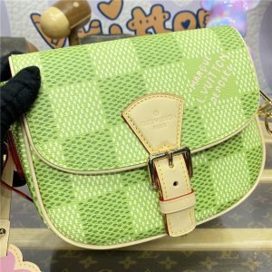 Montsouris Messenger N40665-5.jpg