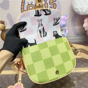 Montsouris Messenger N40665-8.jpg