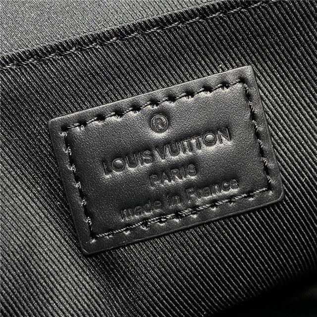 Montsouris Messenger PM M47060-10.jpg