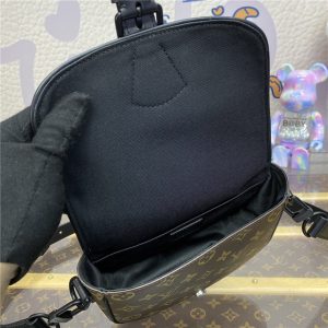 Montsouris Messenger PM M47060-11.jpg