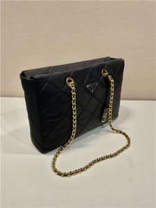 Prada Re-Edition 1995 Chaine large Re-Nylon bag 1BG467 Black-3.jpg