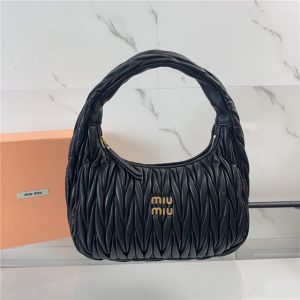 Wander Matelasse L Hobo Bag 5BC108 Black-1.jpg