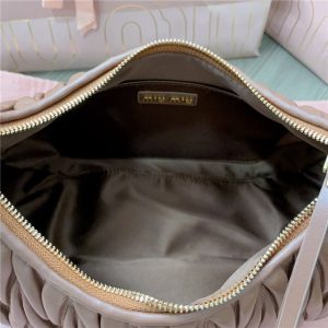 Wander Matelasse L Hobo Bag 5BC108 Cognac-8.jpg