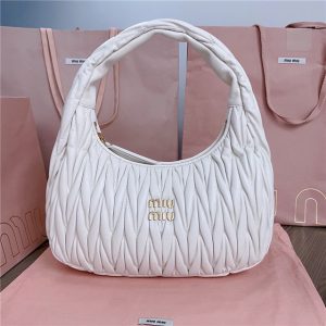 Wander Matelasse L Hobo Bag 5BC108 White-1.jpg