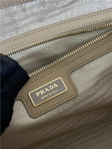 Prada Re-Edition 1978 Large 1BB114 Beige-10.jpg
