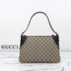 GG Emblem Medium Shoulder Bag 815216 Black-3.jpg
