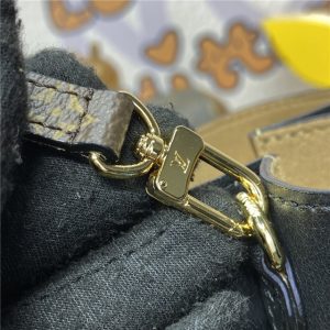 LV Bloom PM M13843 Black-8.jpg