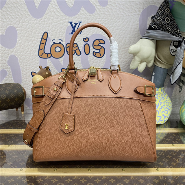 Louis Vuitton Vendome MM M22925 Gold