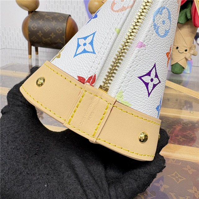 LV x TM Alma BB M13078-11.jpg