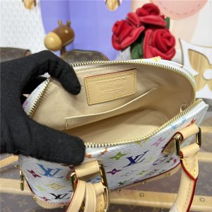 LV x TM Alma BB M13078-13.jpg