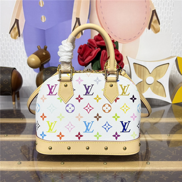 LV x TM Alma BB M13078-3.jpg