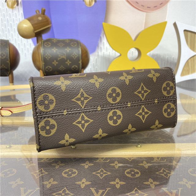 LV x TM OnTheGo BB M13668-4.jpg