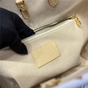 LV x TM OnTheGo MM M13079-9.jpg