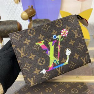 LV x TM Trio Toiletry Pouch M13762-6.jpg