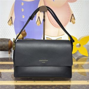 Low Key Messenger M13148 Black-1.jpg