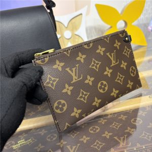 Low Key Messenger M13148 Black-11.jpg