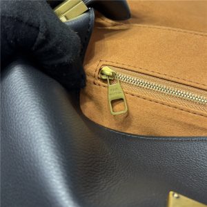 Low Key Messenger M13148 Black-12.jpg