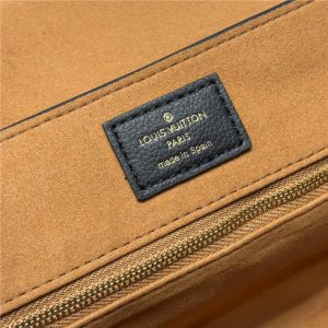 Low Key Messenger M13148 Black-13.jpg