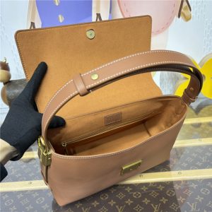 Low Key Messenger M13151 Cognac-14.jpg