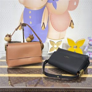 Low Key Messenger M13151 Cognac-15.jpg