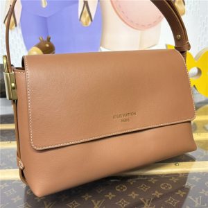 Low Key Messenger M13151 Cognac-5.jpg