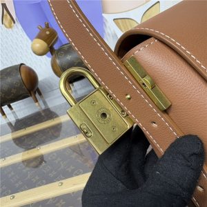 Low Key Messenger M13151 Cognac-8.jpg