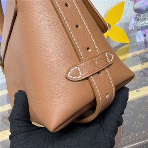 Low Key Messenger M13151 Cognac-9.jpg