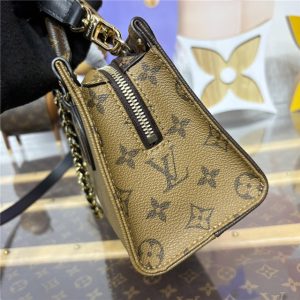 OnTheGo East West Chain M14236-5.jpg