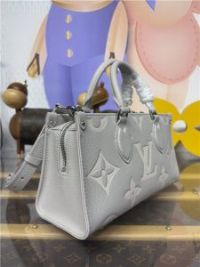 OnTheGo East West M14213 BrumeQuartz-3.jpg